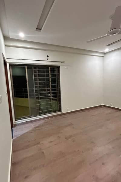 13 Marla 4 Bed Family Flat For Rent in Askari 10 Sector S - Gated Community