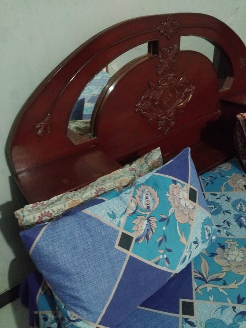 king size bed 1