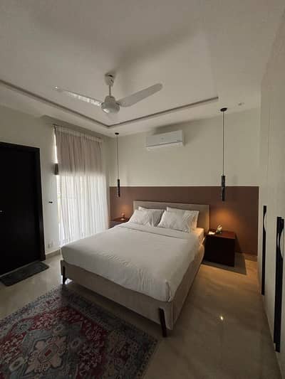 Furnished 1 BHK apartment Zameen Aurum, Gulberg 3 , Lahore-per day rent