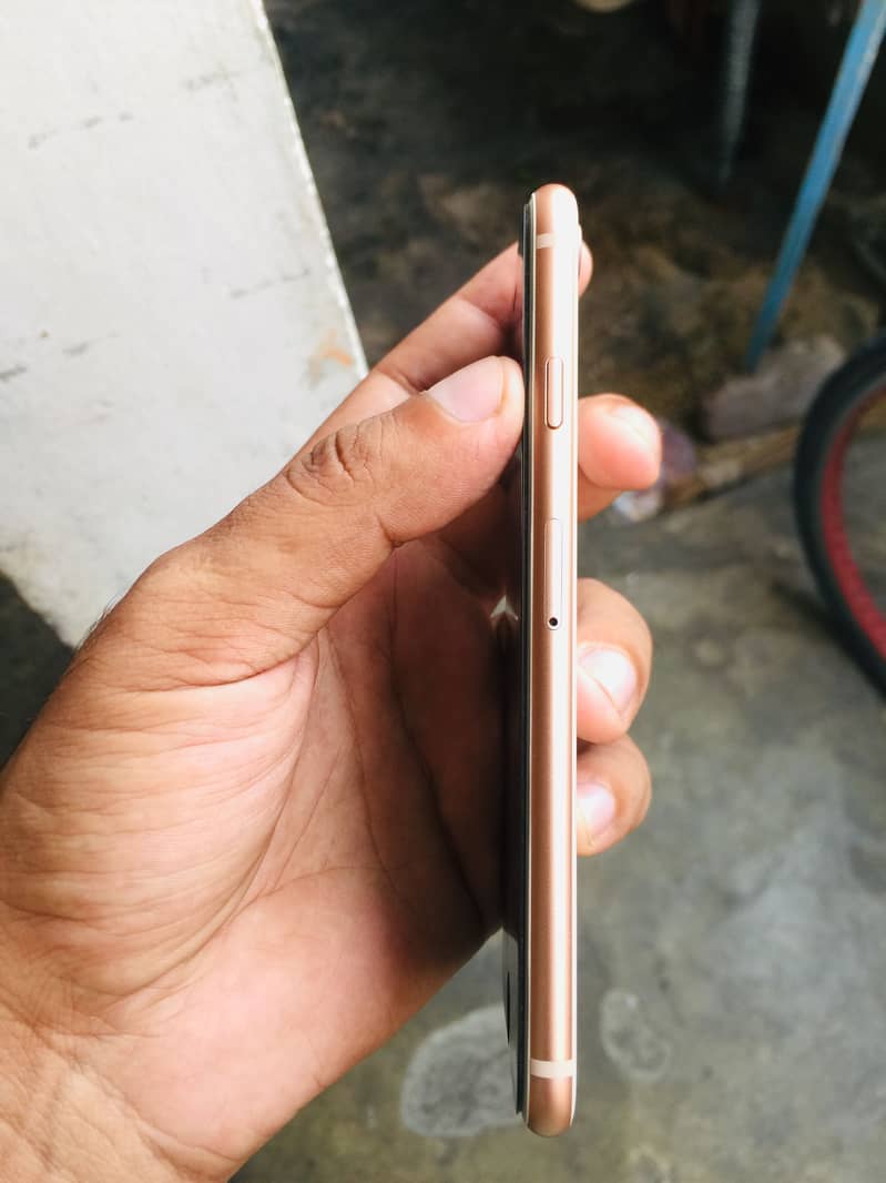 Apple iPhone 8 2
