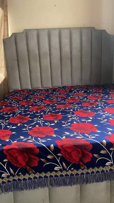 double bed set with mattress 2 Side table and dressing table urgent sl