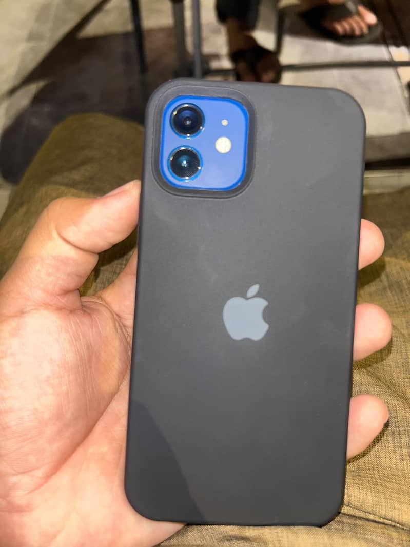 Apple iPhone 12 1