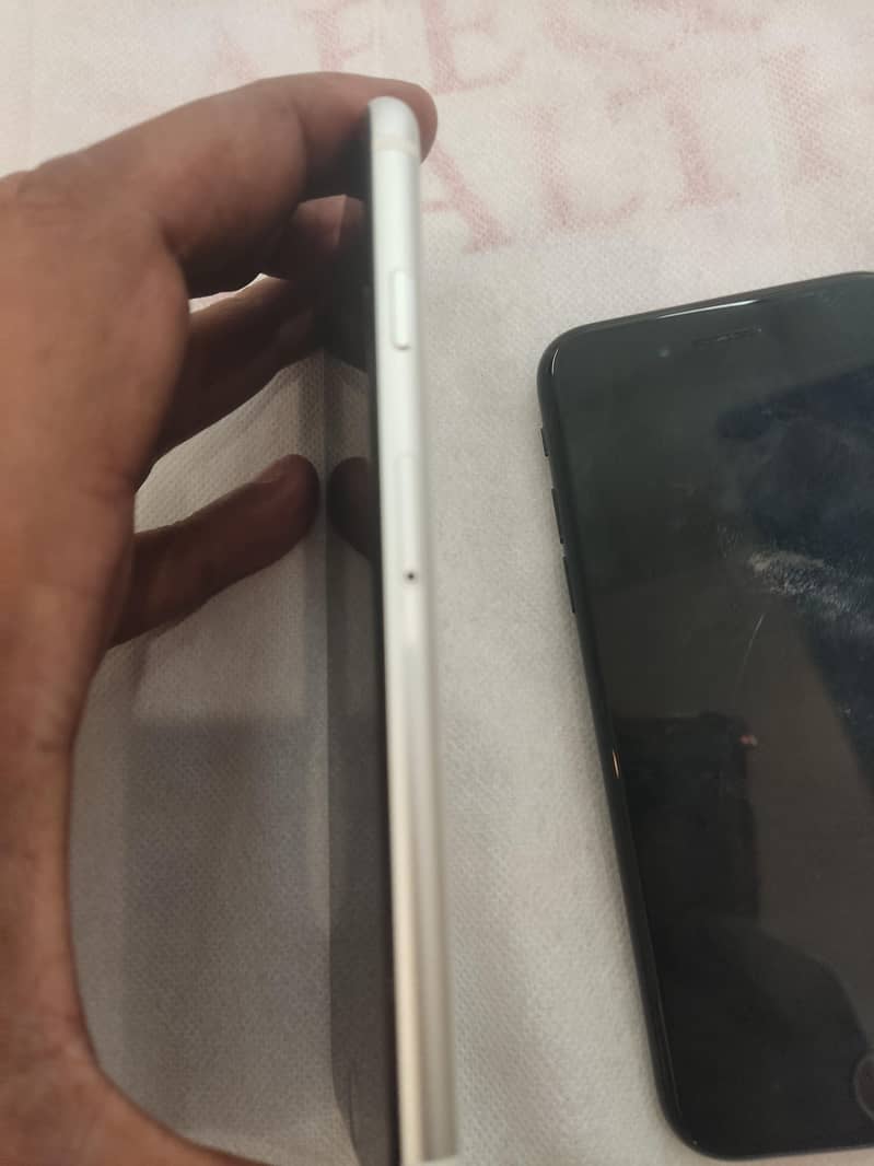 Apple iPhone SE 2