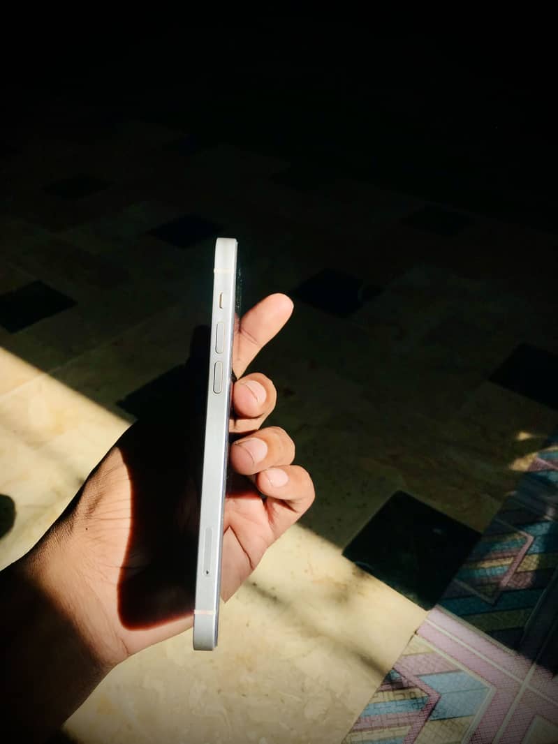 Apple iPhone 12 2