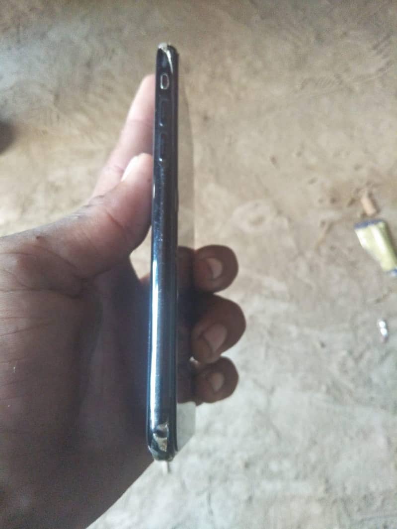 Apple iPhone X1 3