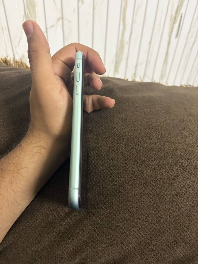Apple iPhone 11 2