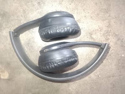 headphones with data cable