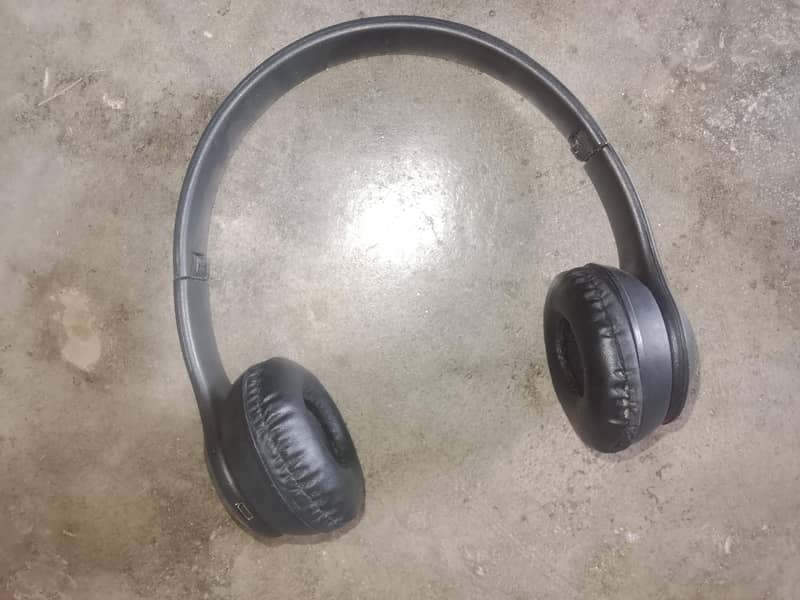 headphones 2
