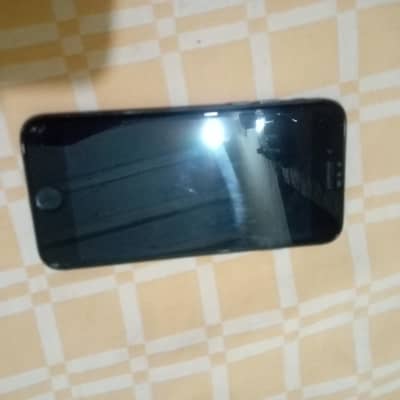 Apple iPhone 7