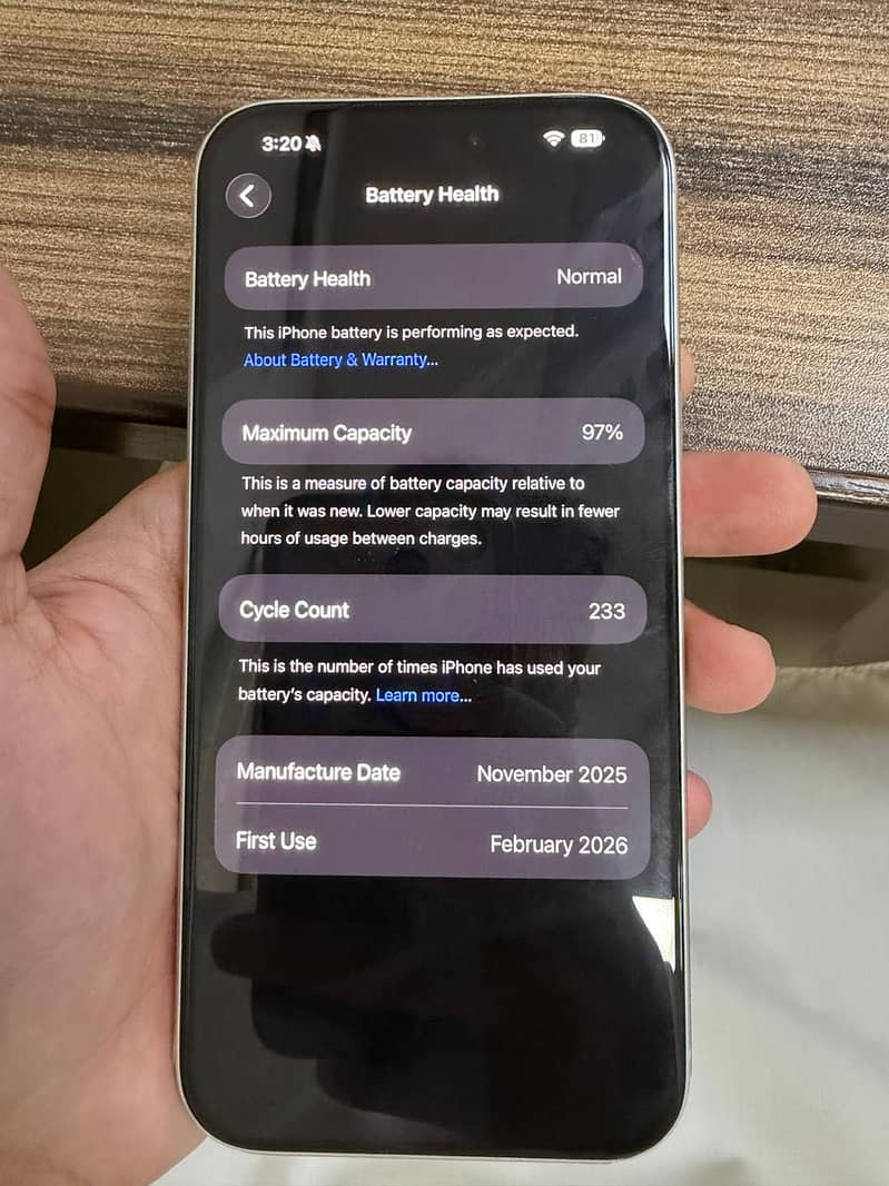 Apple iPhone 17 Pro Max 4
