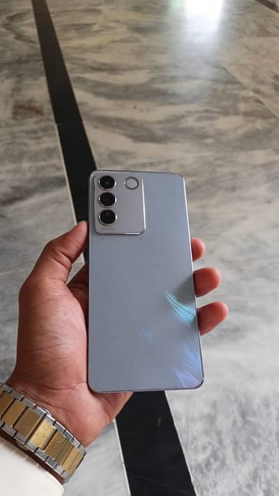 Vivo V27e