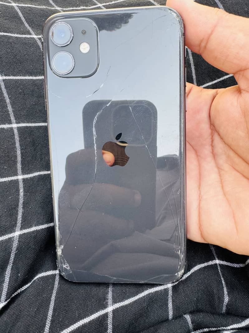 Apple iPhone 11 3