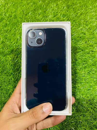 Apple iPhone 13