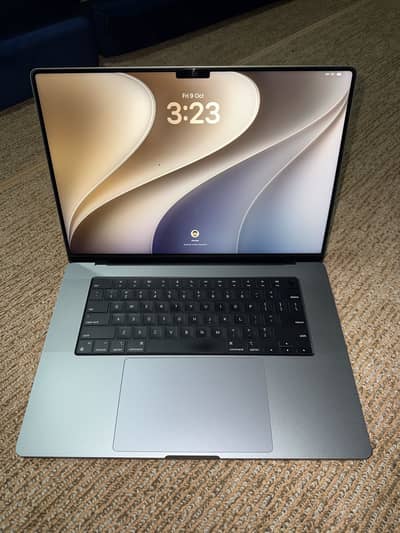 Macbook pro m1 pro 16 inch in excellent condition