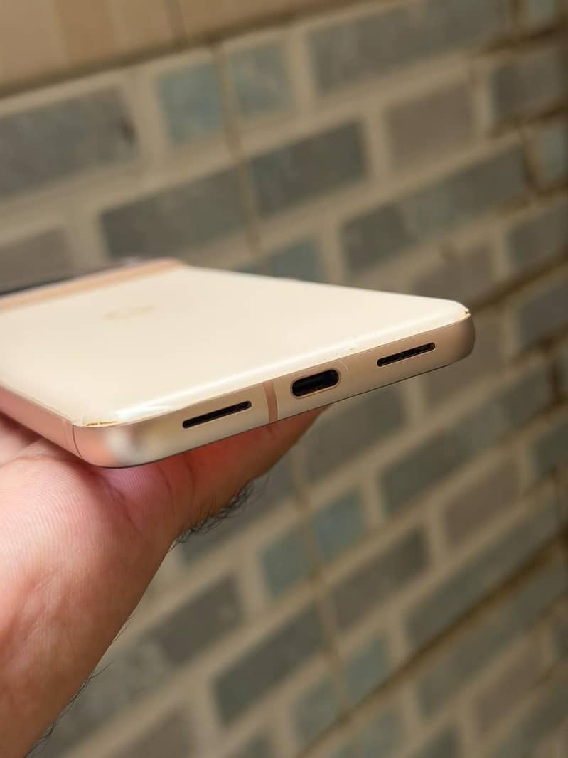 Google Pixel 8 3