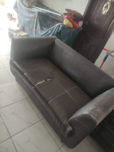LEATHER SOFA FOR SALE