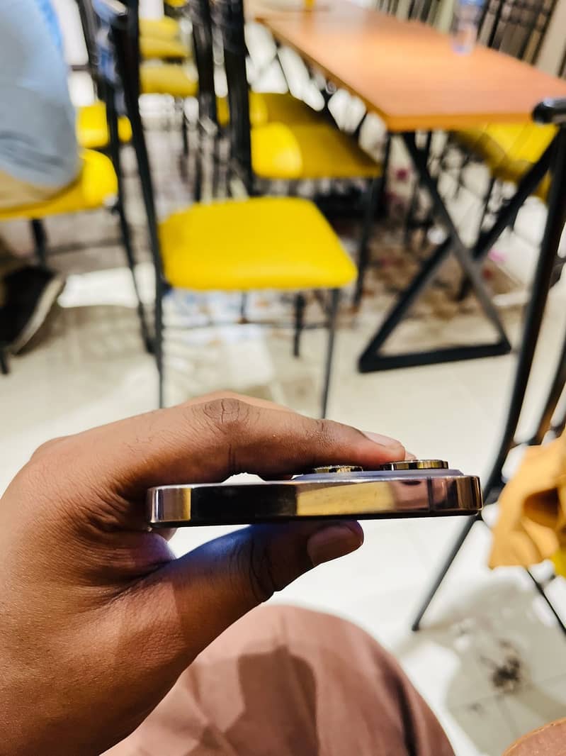 iPhone 14 Pro Max 5