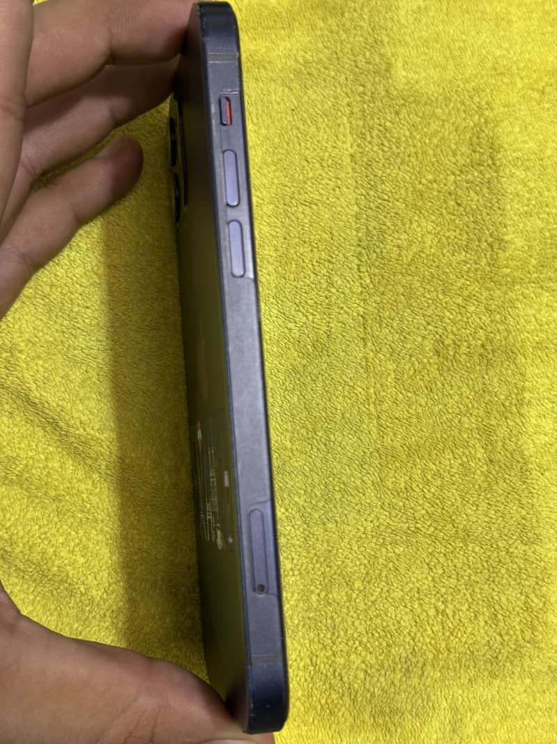 Apple iPhone 12 2