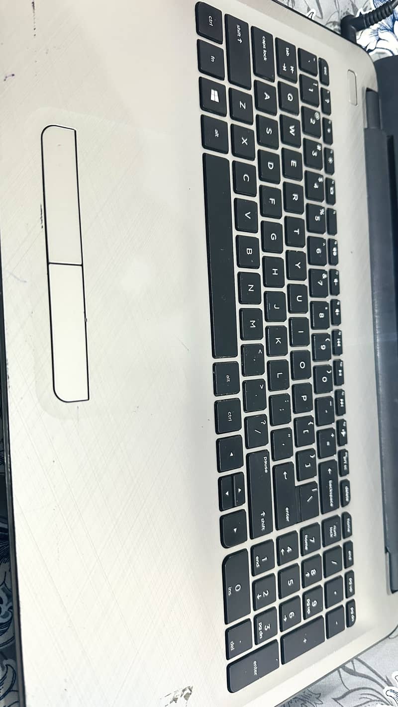 Hp intel core i3 5th generation 4