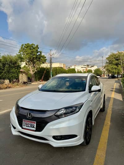 Vezel 2015 Model  Z-PKG Mint Condition Urgent Sale.