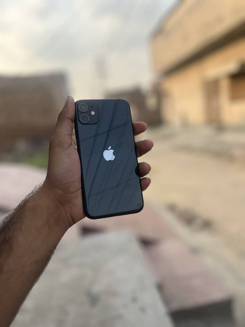Apple iPhone 11 0