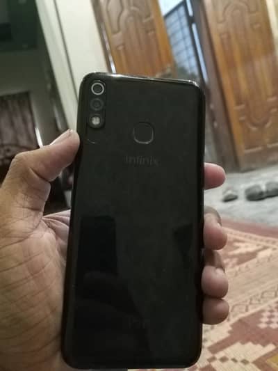 Infinix Hot 8 Lite.   only phone no open no repair finger ok