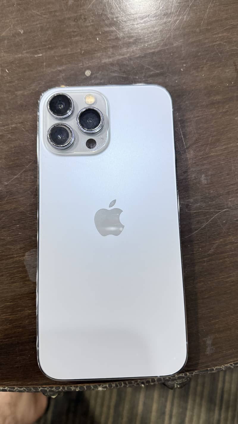 Apple iPhone 13 Pro Max 2