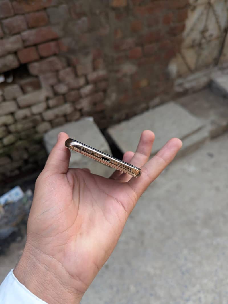 Apple iPhone 11 Pro 5