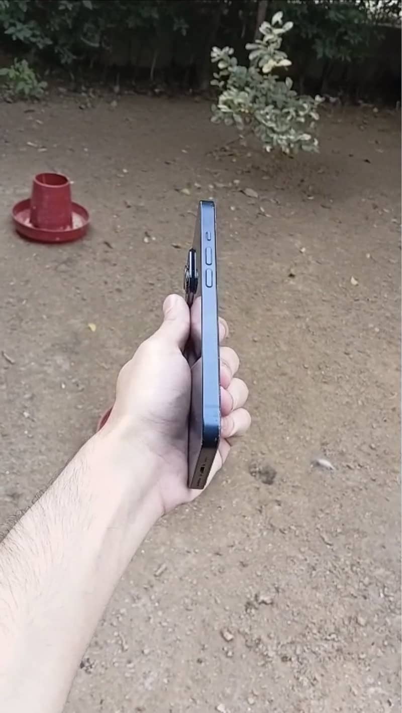 Apple iPhone 14 1