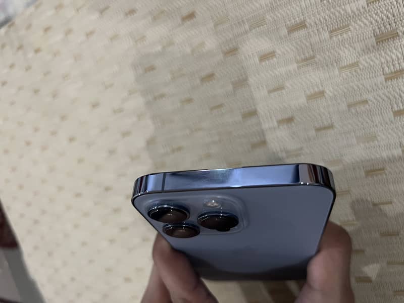 Apple iPhone 13 Pro 1