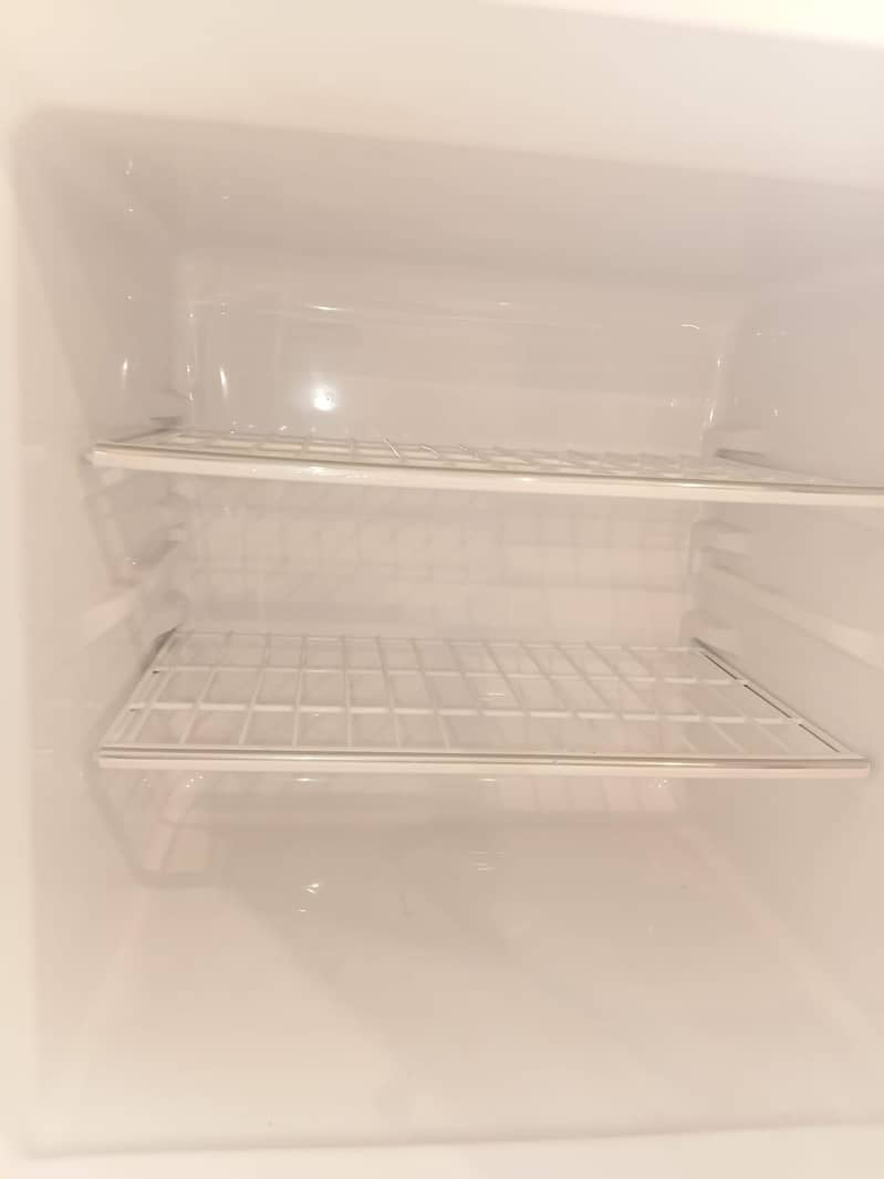 fridge 0