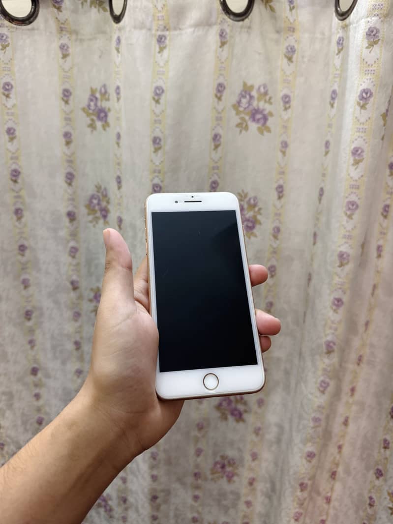 Apple iPhone 8 Plus 6