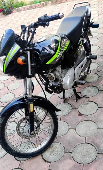 Honda Deluxe 125 serial 110