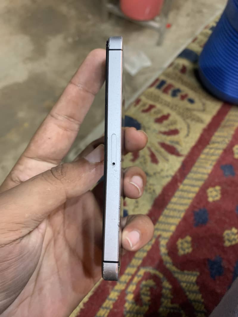 Apple iPhone SE 2
