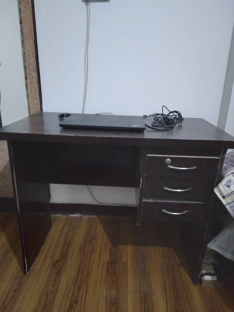 computer table 2
