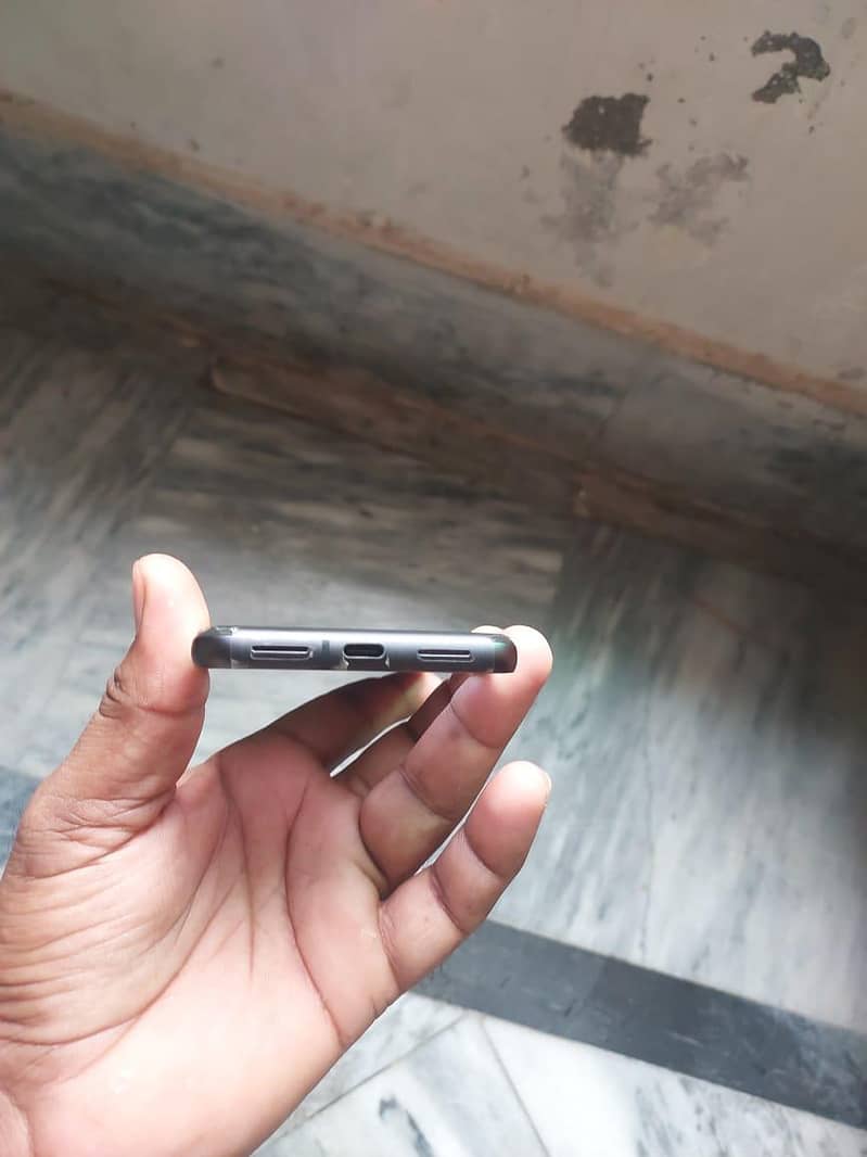 Google Pixel 8 2