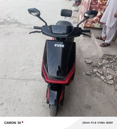 Evee Gen-z Lithium Battery Electric Scooty