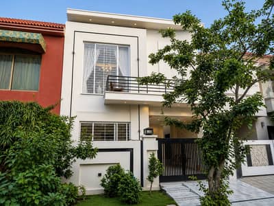 New 5 Marla Luxurious House For Rent, Short Term