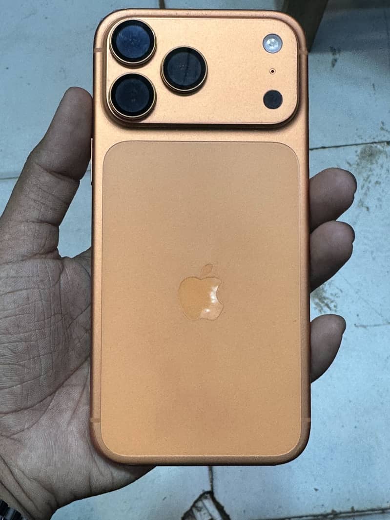 Apple iPhone 17 Pro Max 3