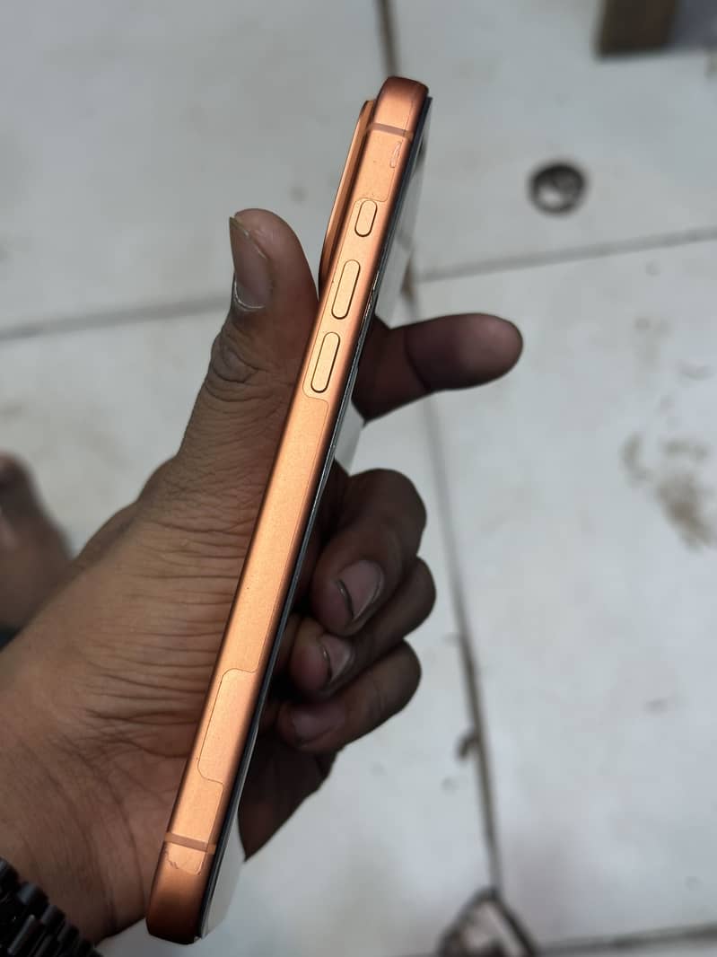 Apple iPhone 17 Pro Max 5