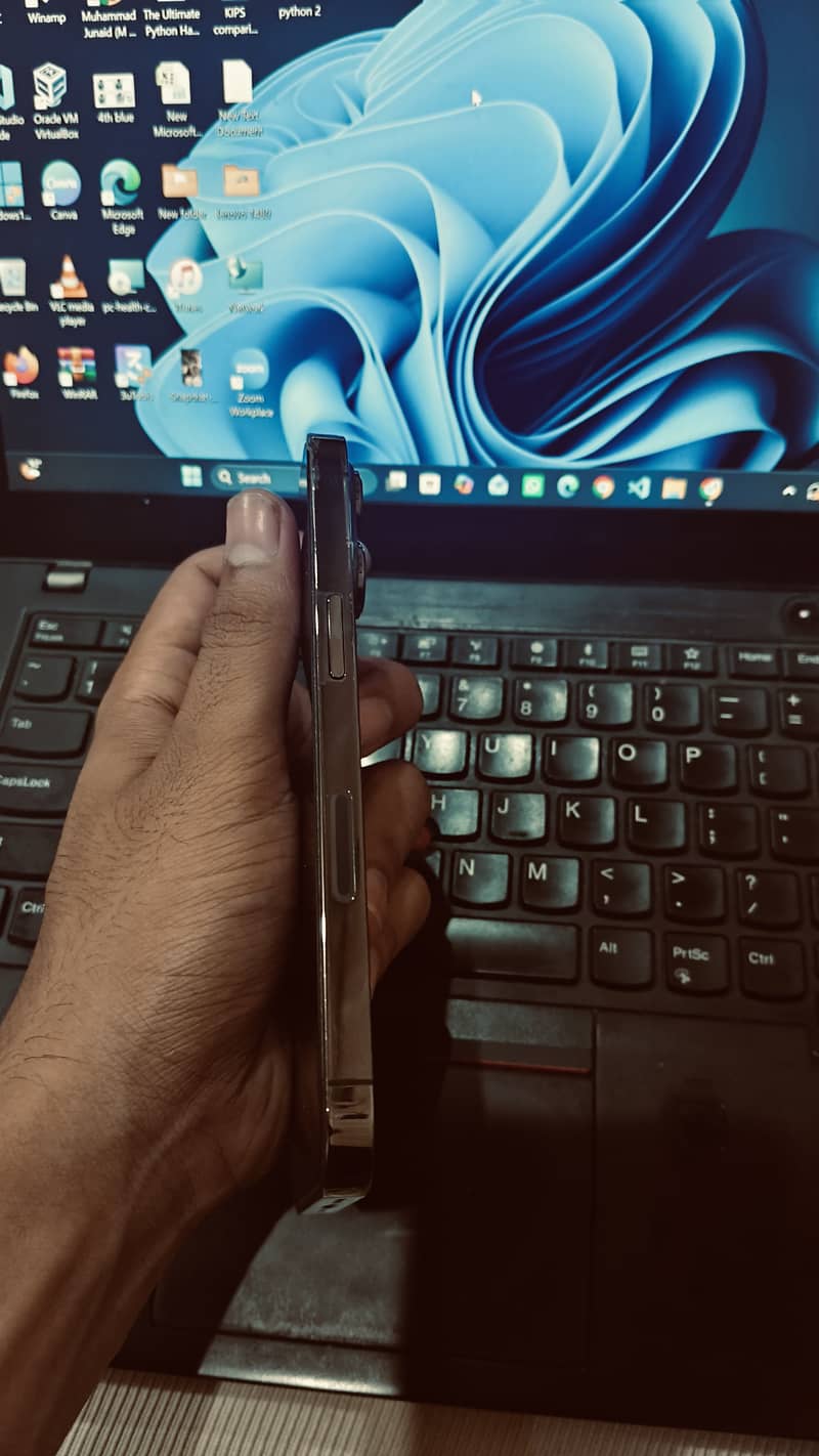 Apple iPhone 13 Pro 0