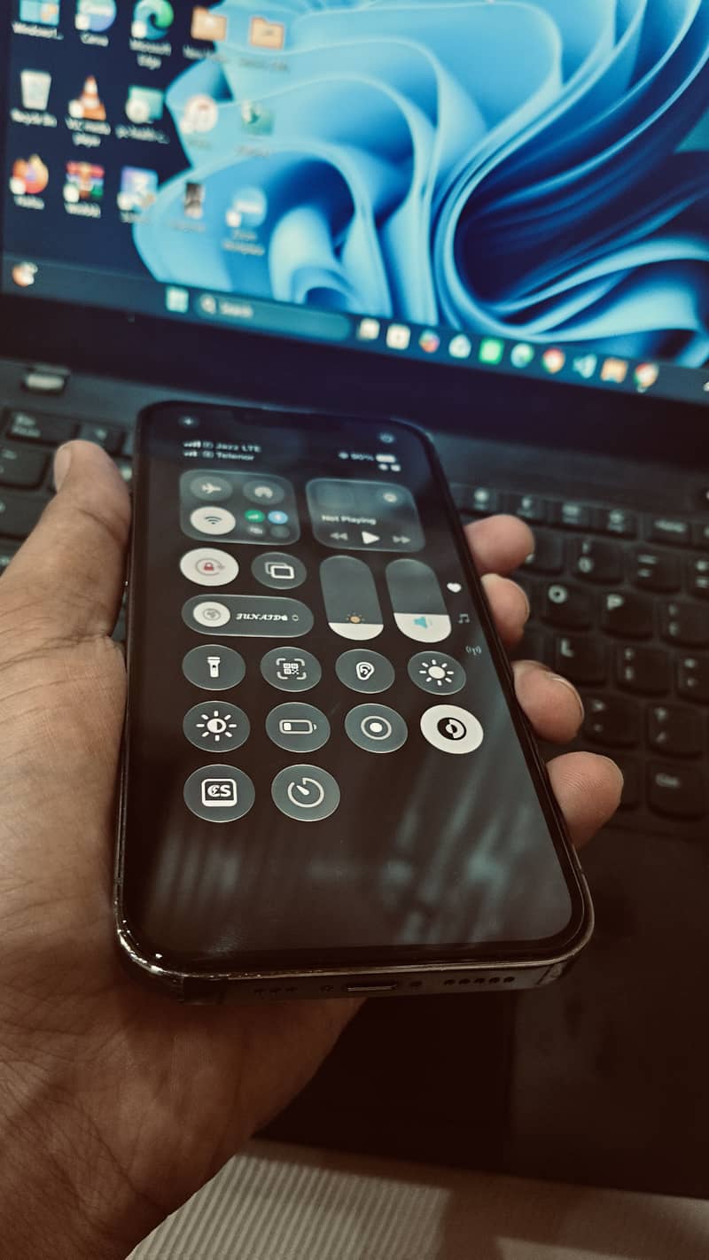 Apple iPhone 13 Pro 1