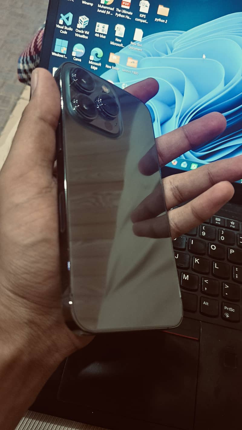 Apple iPhone 13 Pro 6