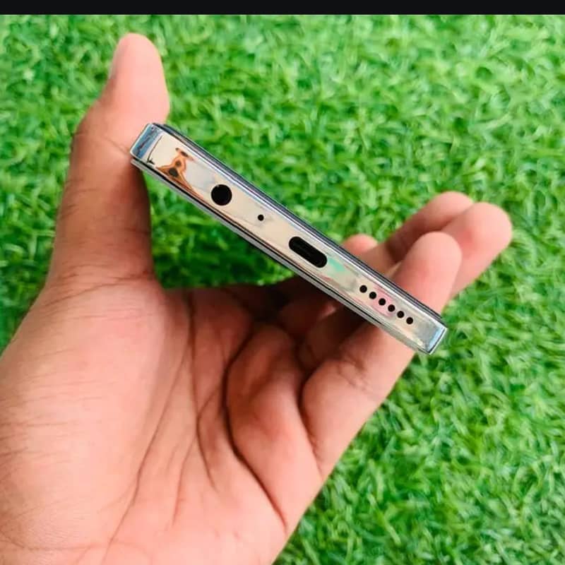 Tecno CAMON 20 2