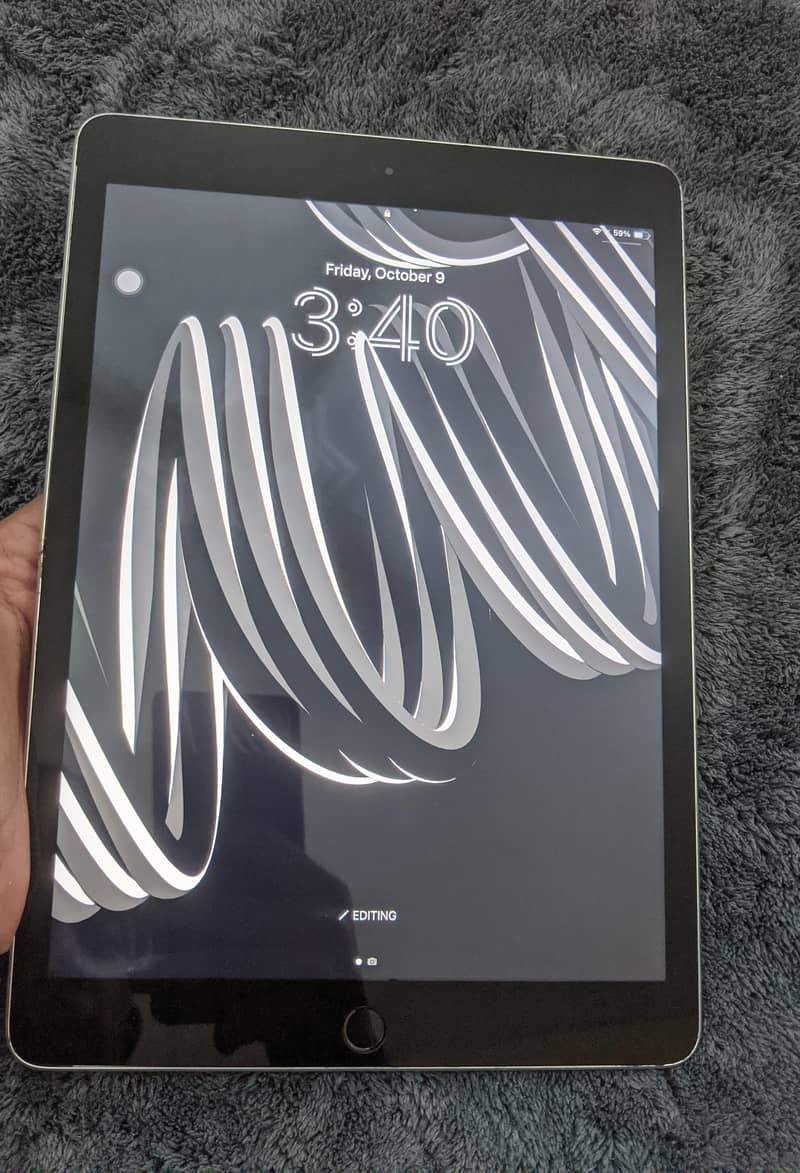 iPad 9th Generation (64GB) 4