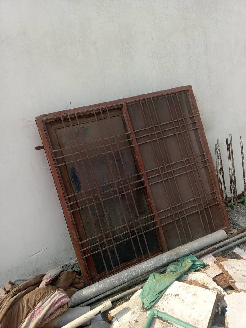 iron window 0