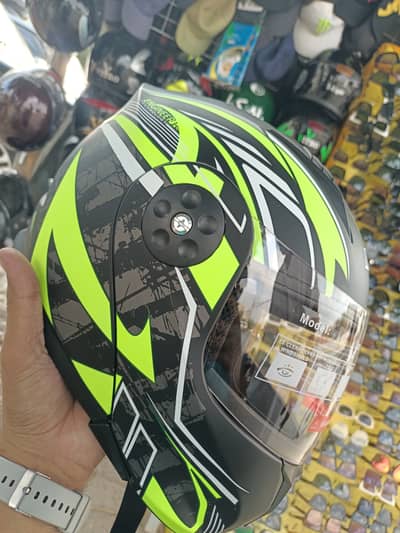 Handfull Helmet