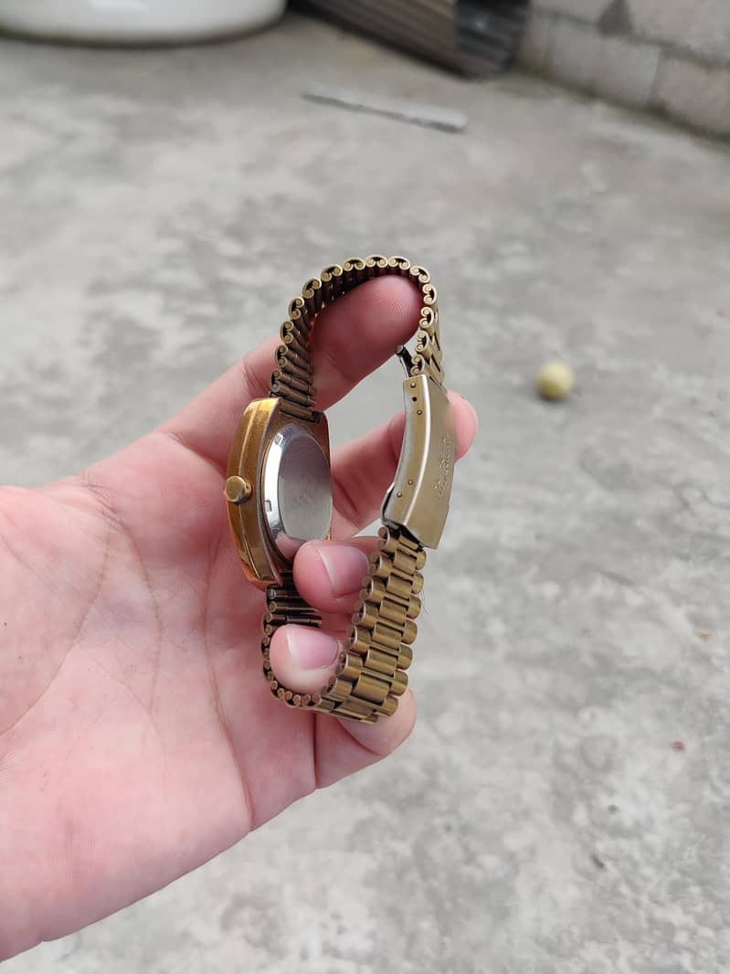 watch 1