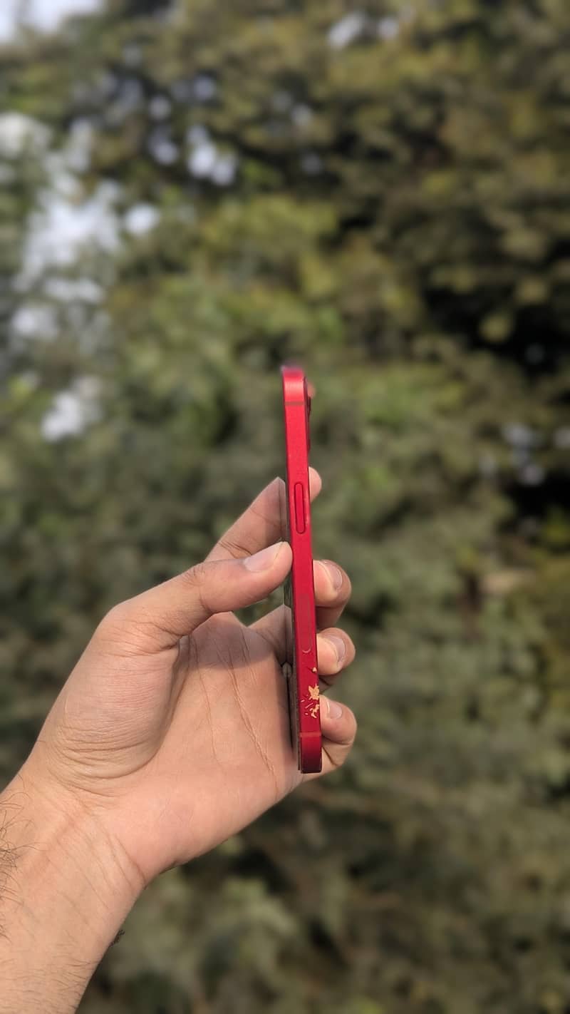 Apple iPhone 13 1