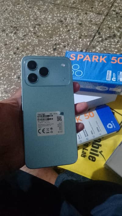 Tecno spark 50 . . 12/128 read add
